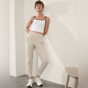 NWT-Athleta Abalone Venice Jogger, Large
